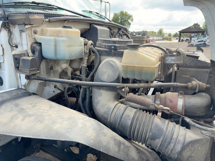 2000-caterpillar-3126-image-11