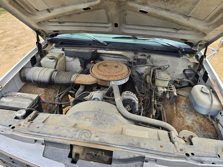 #2069-•-1993-chevrilet-3500-cheyanne-stake-body-truck-image-21