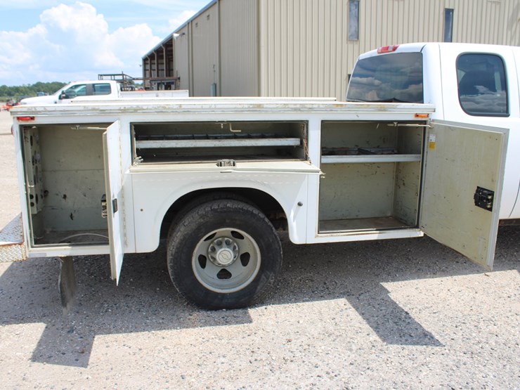 2008-chevrolet-3500-image-6
