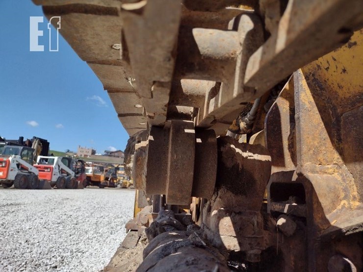 john-deere-350-image-12