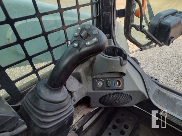 2020-bobcat-t770-image-10