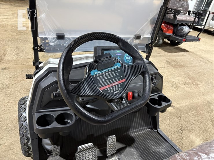 2026-hq80-golf-cart-#2-(white)-10096-image-11