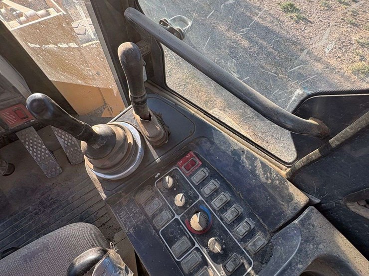 2003-deere-624h-image-13