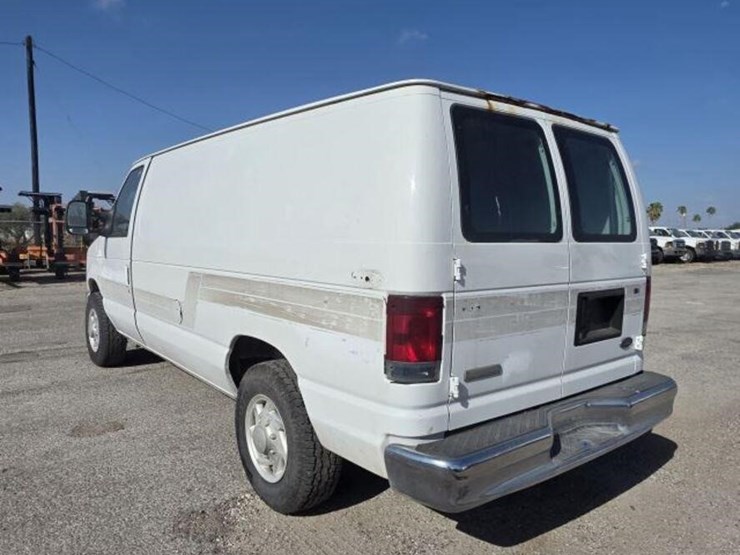 2008-ford-e150-image-4