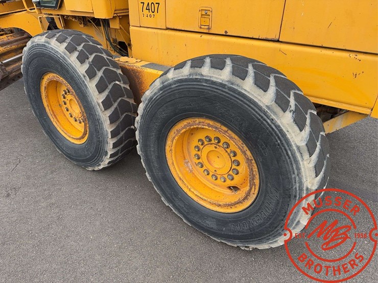 deere-670b-image-23