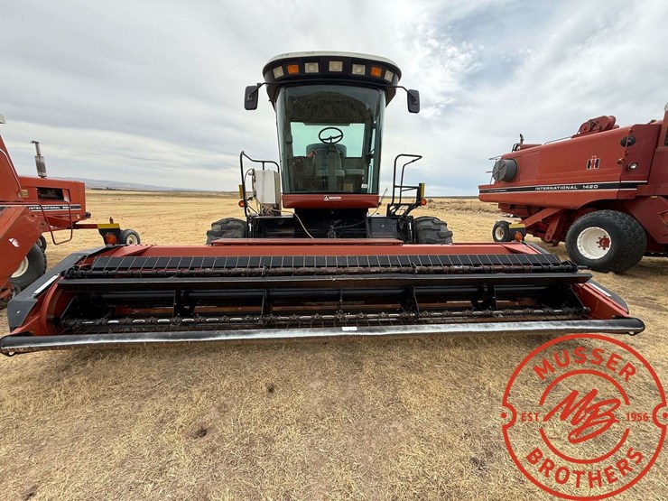 hesston-8450-image-6