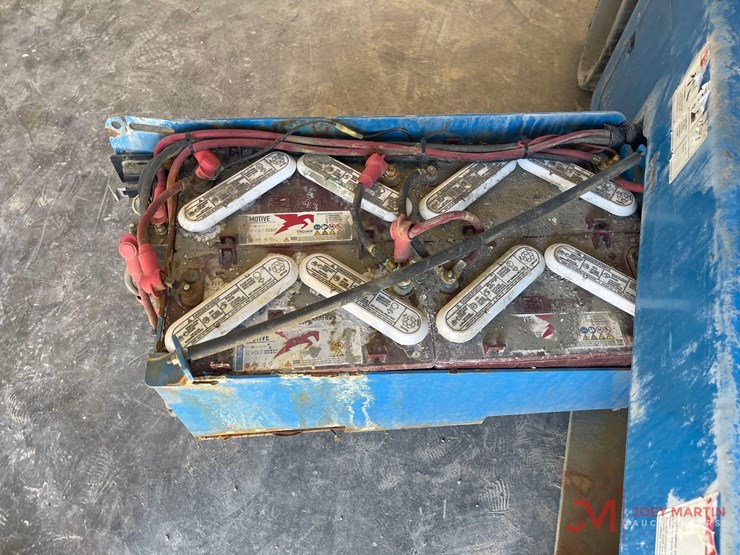 2019-genie-gs-4047-electric-scissor-lift-image-17