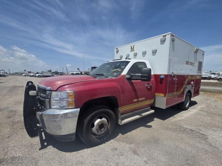 2012-chevrolet-3500-image-1