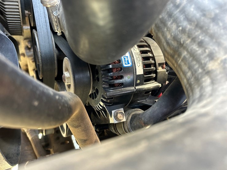 2020-international-hv613-image-45