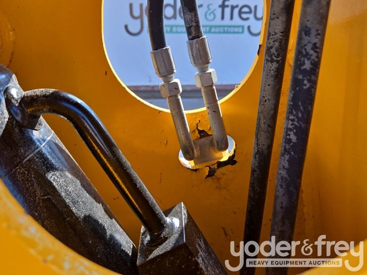2017-jcb-507-42-image-23