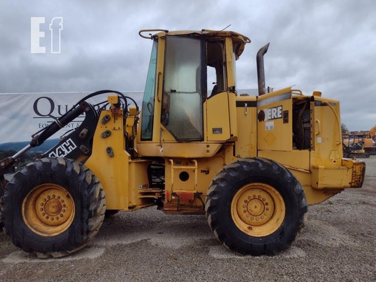 1998-deere-tc44h-image-18