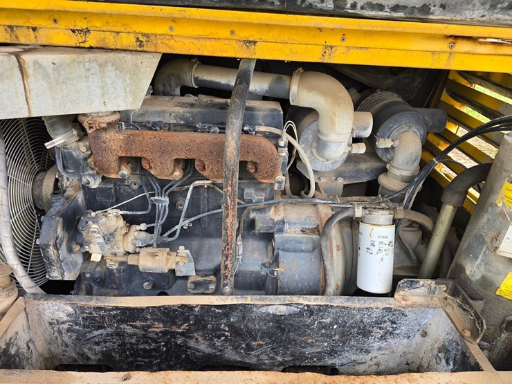 #2058-•-atlas-copco-xas96-towbale-air-compressor-image-12
