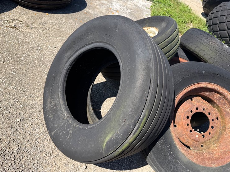 #2529-•-tires-&-rims-assortment-image-5