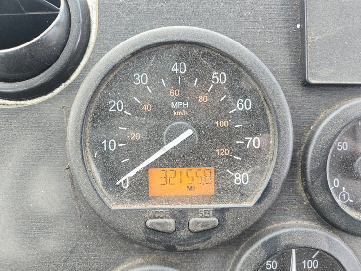 2011-capacity-tj5000dr-image-49