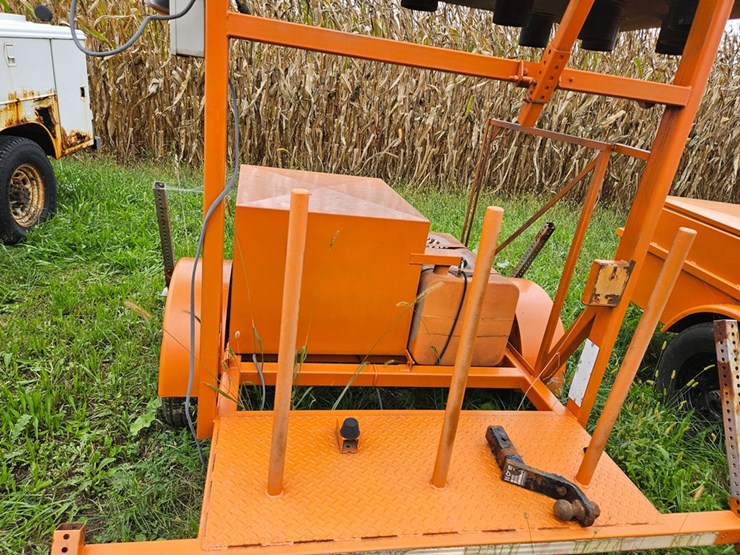 #2077-•-wanco-towable-sign-board-image-10