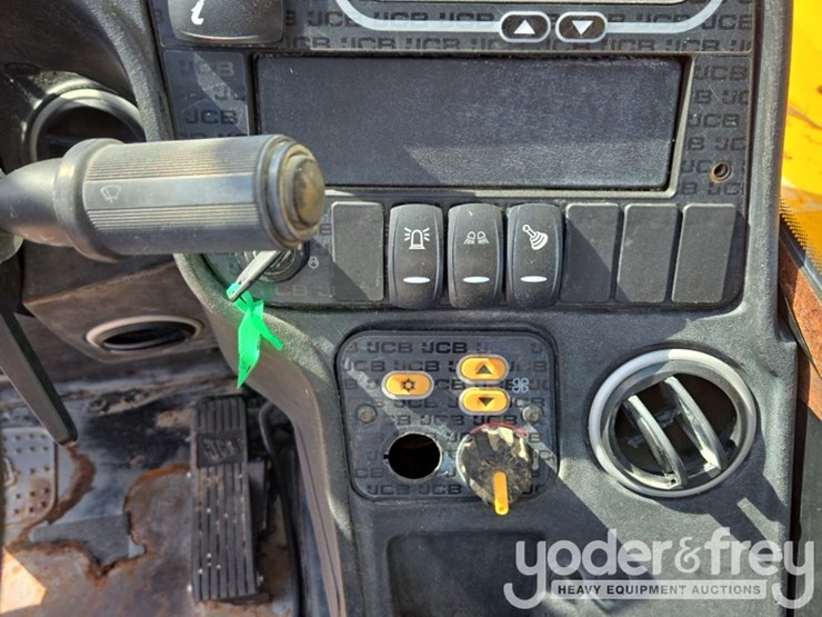 2017-jcb-507-42-image-65