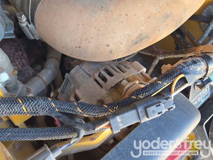 2019-caterpillar-299d2-image-44