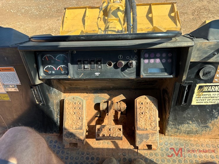 2003-caterpillar-953c-image-23