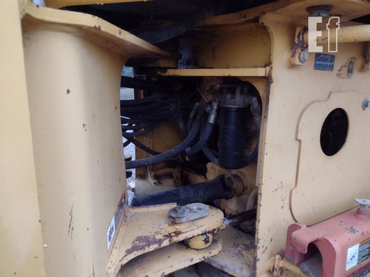 1998-deere-tc44h-image-24