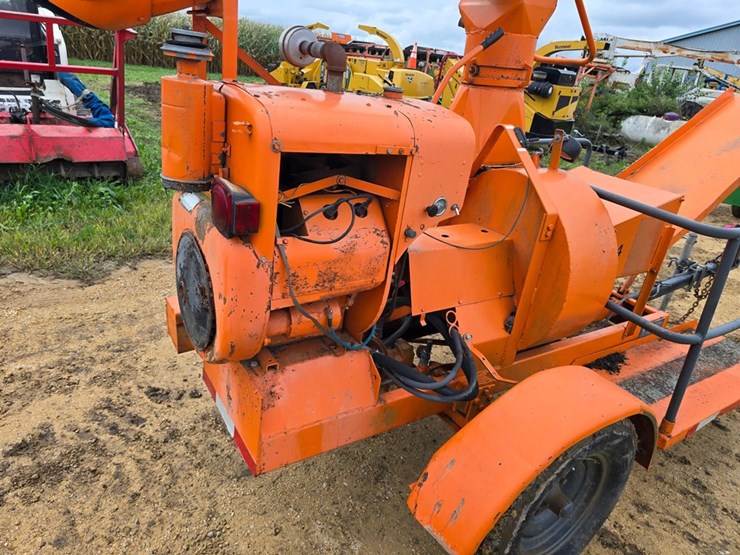#2043-•-finn-bms-23-towable-straw-blower-image-16