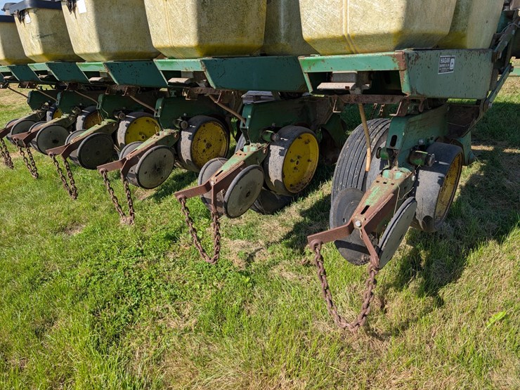 john-deere-7000-image-11