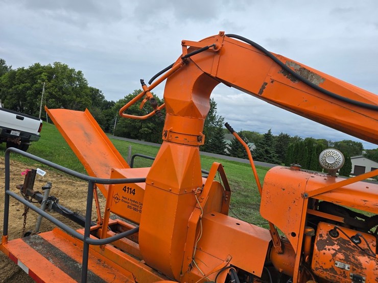 #2043-•-finn-bms-23-towable-straw-blower-image-21