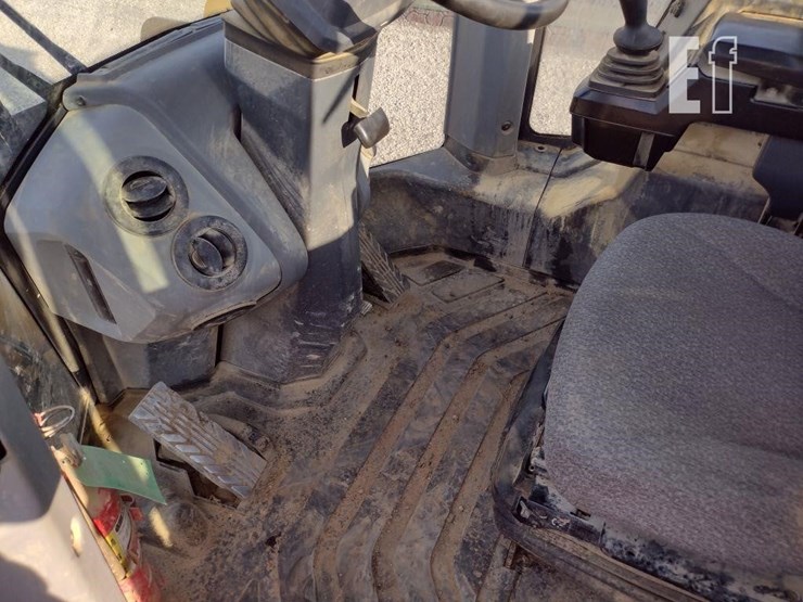 deere-544-p-tier-image-13