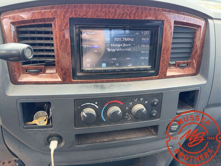 2006-dodge-ram-2500-image-24
