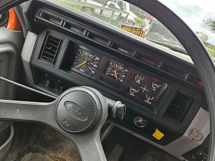 1997-ford-800-image-45