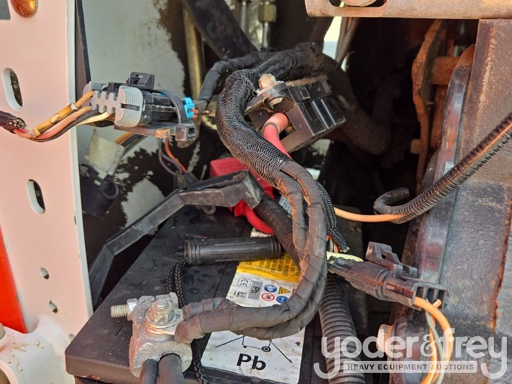 2016-bobcat-t590-image-33
