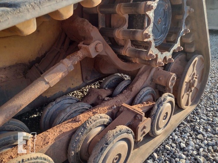 2015-caterpillar-287d-image-17