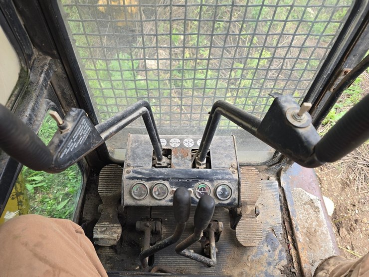 deere-693b-image-47