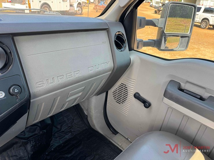 2008-ford-f550-xl-image-32