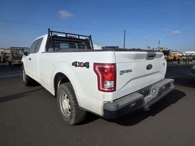 2017-ford-f150-image-4
