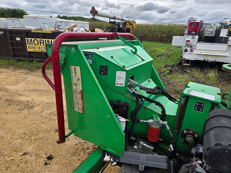 2015-vermeer-bc700xl-image-16