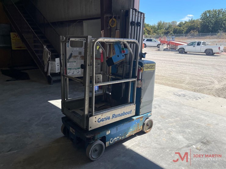 2018-genie-gr-20-electric-man-lift-image-6