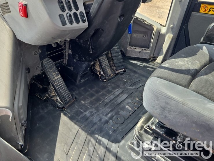 2019-komatsu-wa380-8-image-65