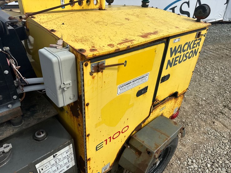 2012-wacker-neuson-e1100-image-17