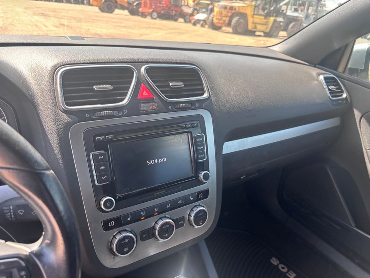 #46090-•-2013-volkswagon-eos-2.0-tsi-image-9