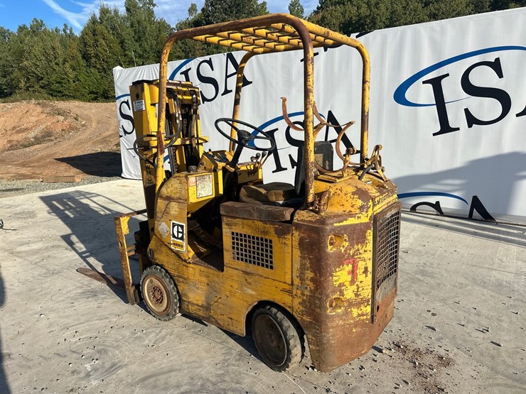 caterpillar-422s-image-3