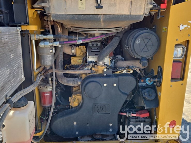 2019-caterpillar-299d2-image-35