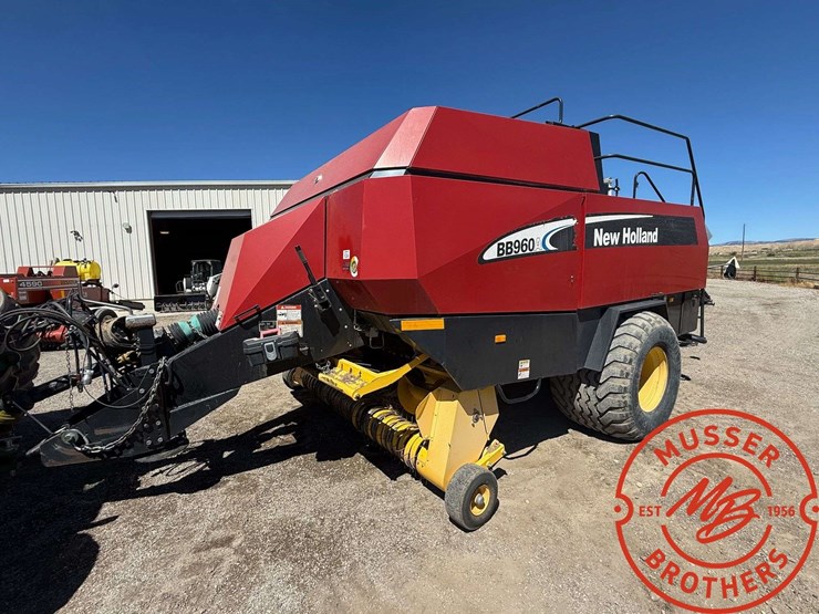 new-holland-bb960a-image-1