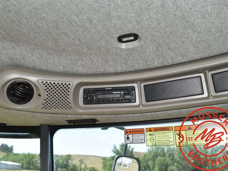 2010-new-holland-h8040-image-44