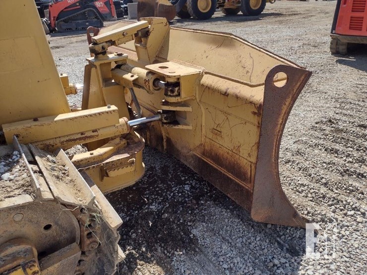 2003-caterpillar-d4g-xl-image-24