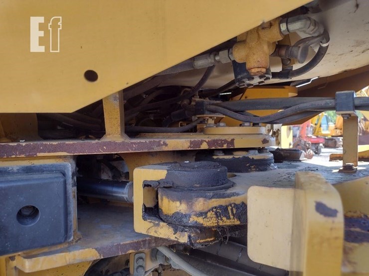 2006-caterpillar-930g-image-39