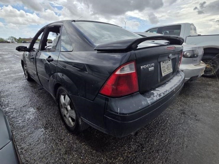 06-ford-4d-1fafp34n46w175733-image-4