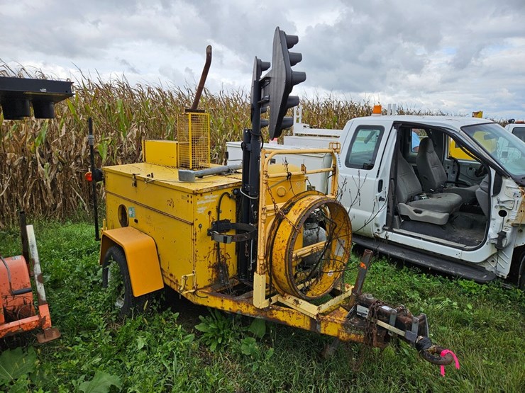 #2075-•-hescc-1500-15-service-trailer-image-6