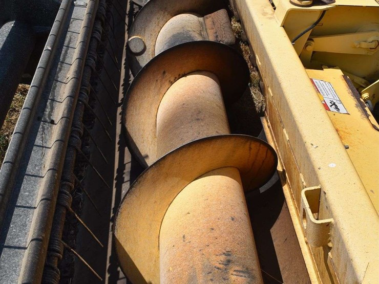 2010-new-holland-h8040-image-24