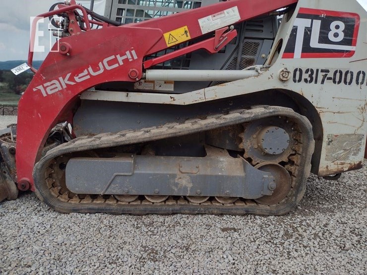 2019-takeuchi-tl8-image-12