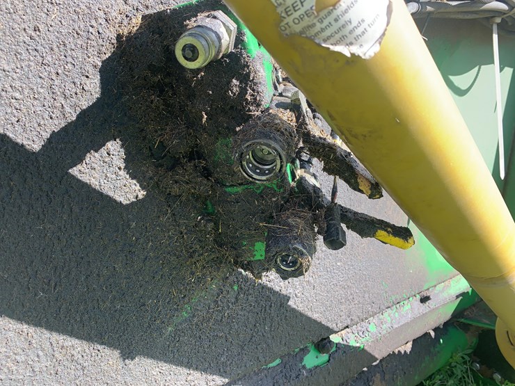 john-deere-630f-image-19